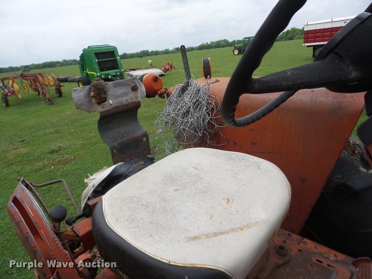 image for item J8634 1976 International 966 tractor