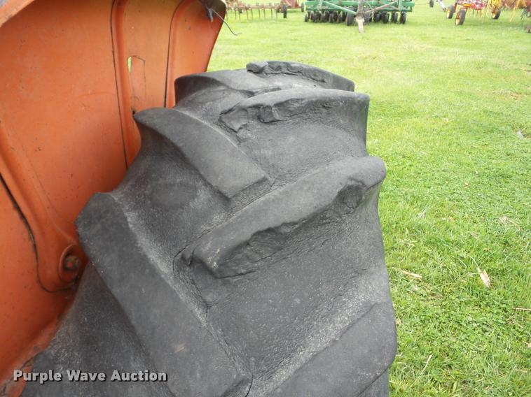 image for item J8635 1965 Allis Chalmers D17 tractor