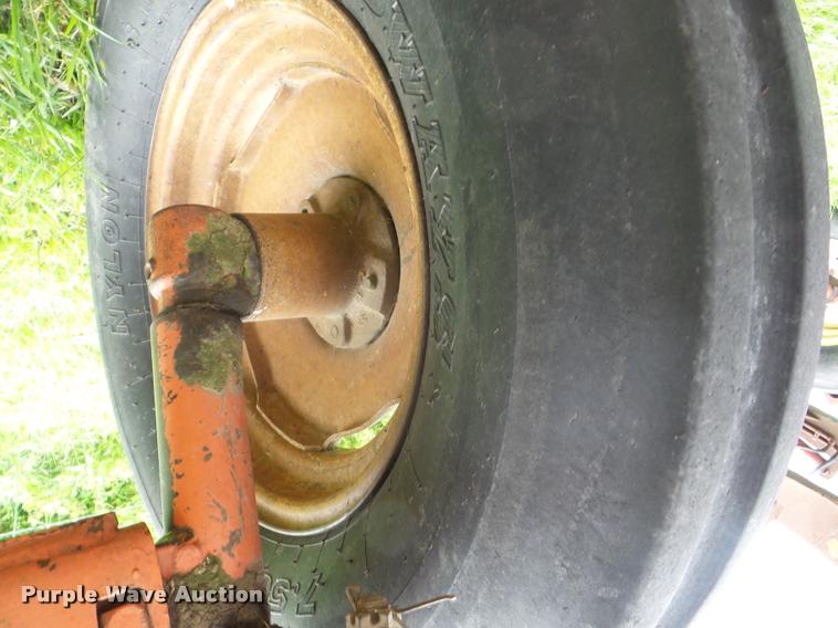 image for item J8635 1965 Allis Chalmers D17 tractor