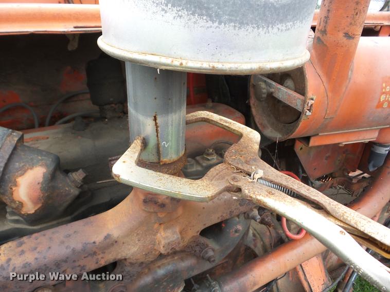 image for item J8635 1965 Allis Chalmers D17 tractor
