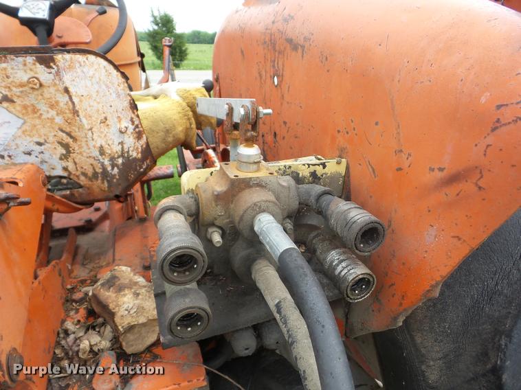 image for item J8635 1965 Allis Chalmers D17 tractor