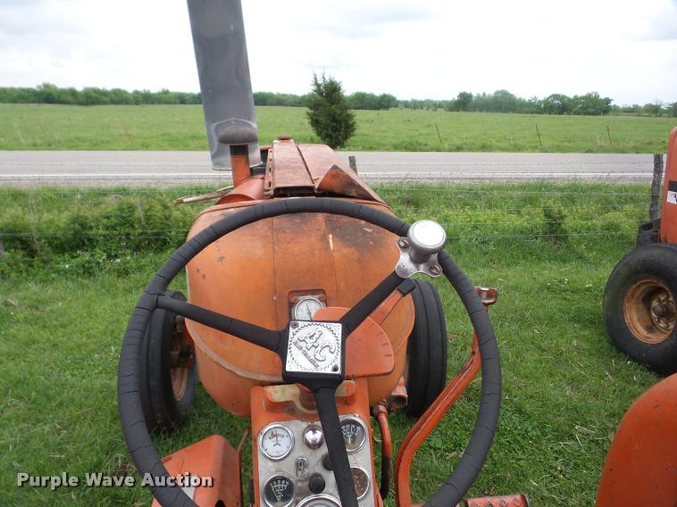 image for item J8635 1965 Allis Chalmers D17 tractor