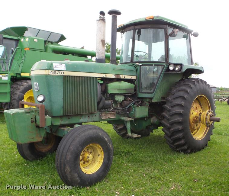 image for item J8637 1976 John Deere 4630 tractor