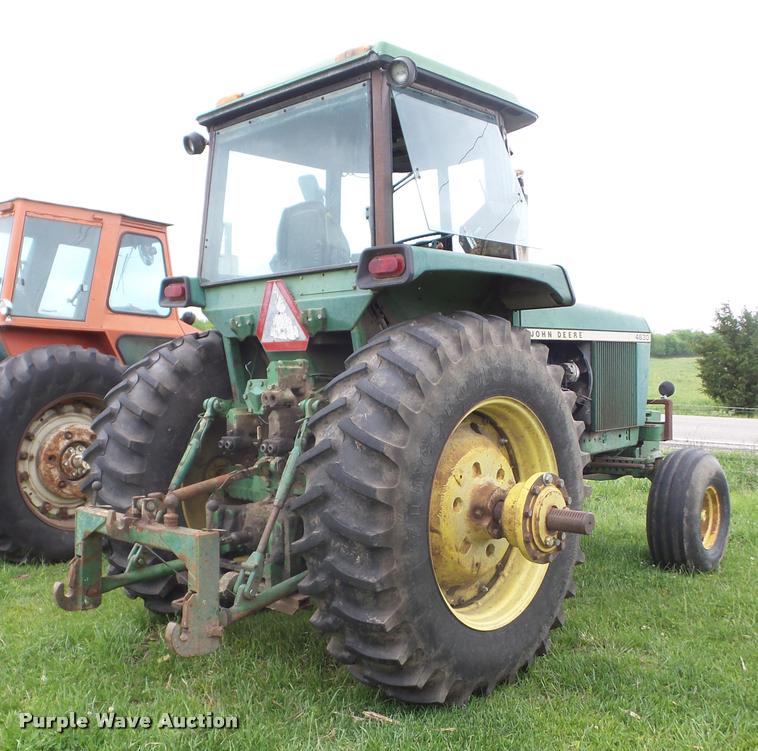 image for item J8637 1976 John Deere 4630 tractor