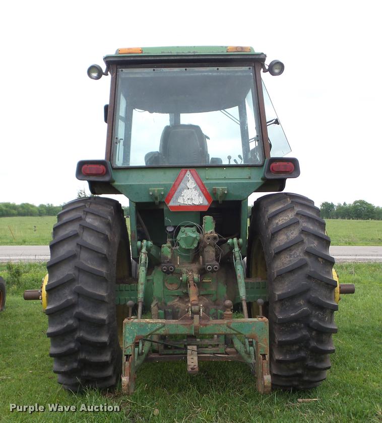 image for item J8637 1976 John Deere 4630 tractor