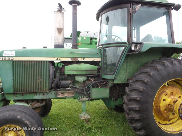 image for item J8637 1976 John Deere 4630 tractor