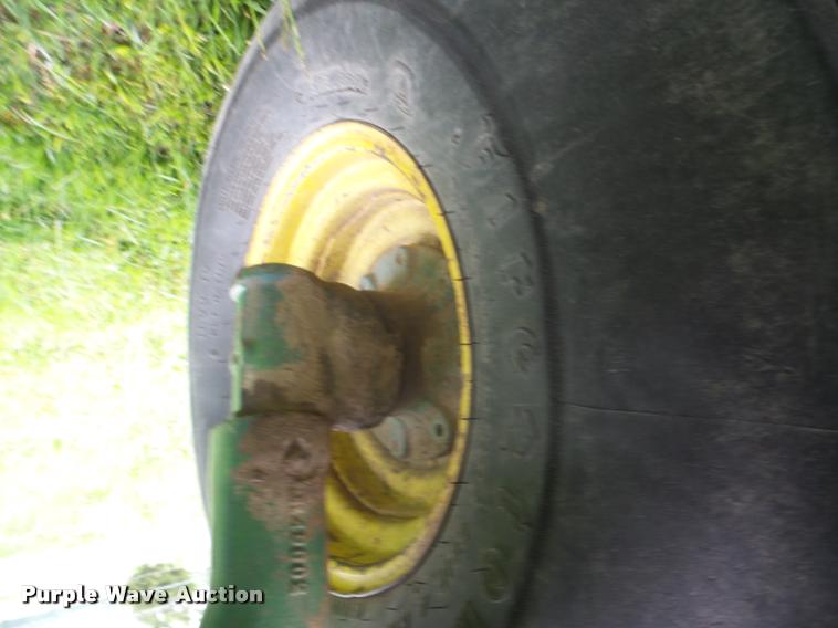 image for item J8637 1976 John Deere 4630 tractor