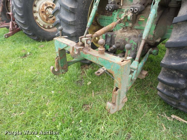 image for item J8637 1976 John Deere 4630 tractor