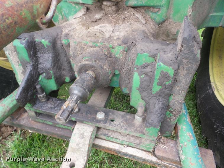 image for item J8637 1976 John Deere 4630 tractor