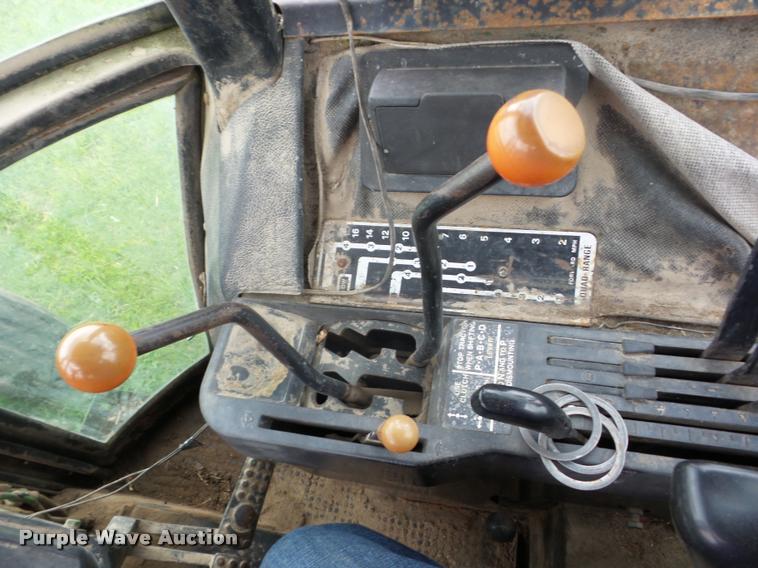 image for item J8637 1976 John Deere 4630 tractor