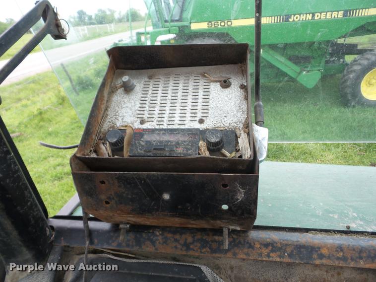 image for item J8637 1976 John Deere 4630 tractor
