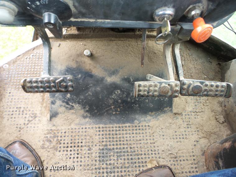 image for item J8637 1976 John Deere 4630 tractor