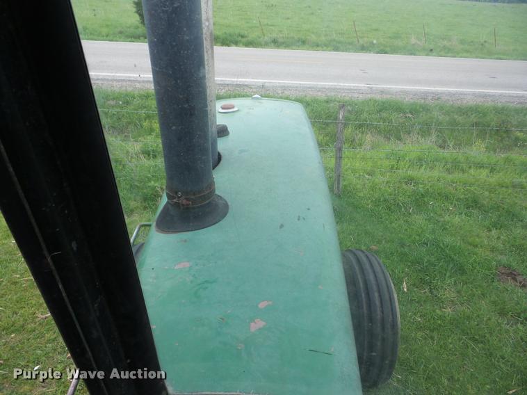 image for item J8637 1976 John Deere 4630 tractor