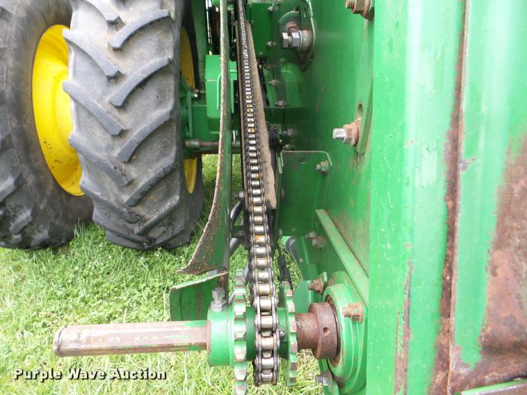 image for item J8638 1990 John Deere 9600 combine