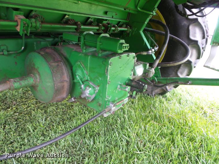 image for item J8638 1990 John Deere 9600 combine