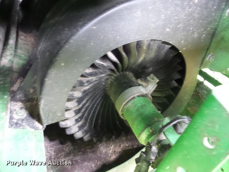 image for item J8638 1990 John Deere 9600 combine