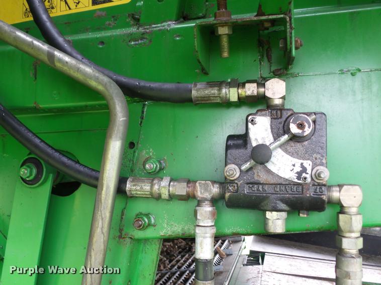 image for item J8638 1990 John Deere 9600 combine