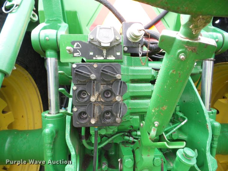 image for item J8639 1997 John Deere 8100 MFWD tractor