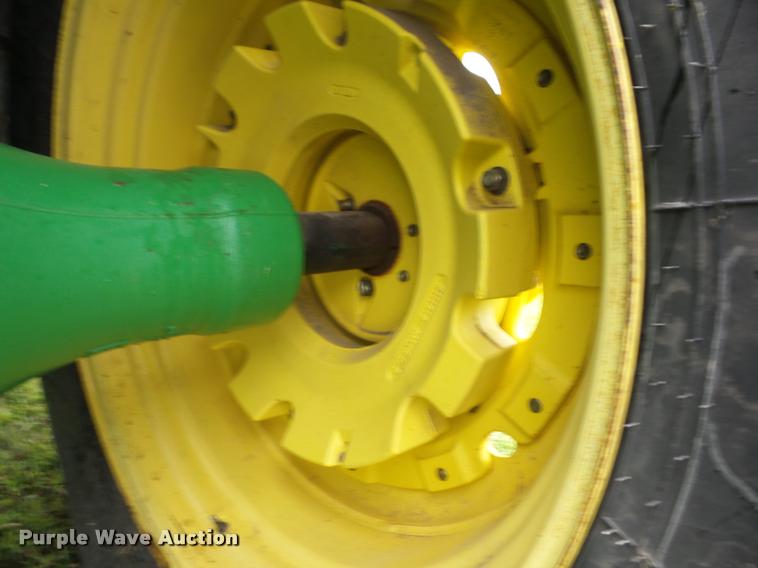 image for item J8639 1997 John Deere 8100 MFWD tractor