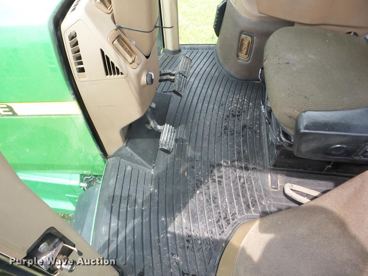 image for item J8639 1997 John Deere 8100 MFWD tractor