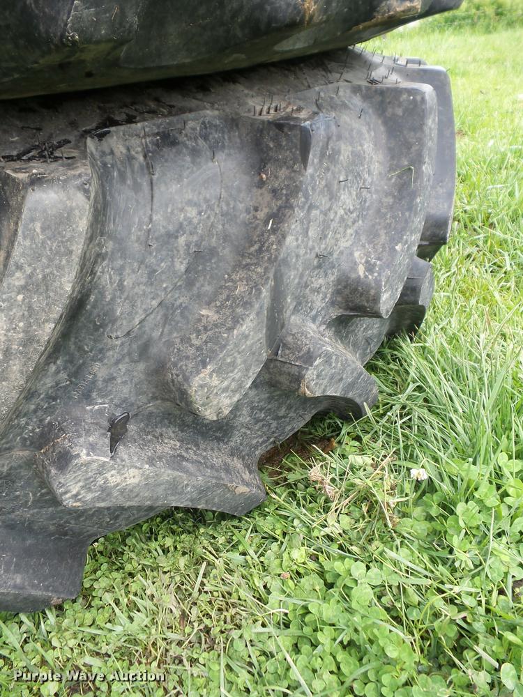 image for item J8639 1997 John Deere 8100 MFWD tractor