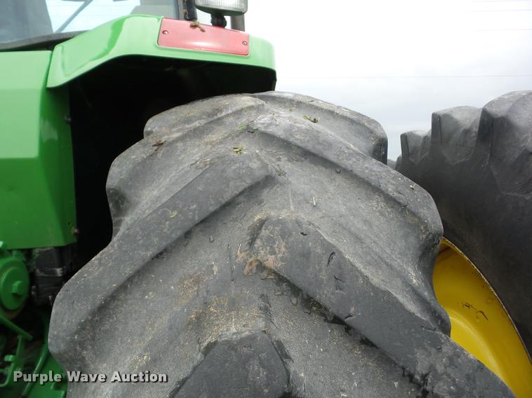 image for item J8640 1996 John Deere 8400 MFWD tractor