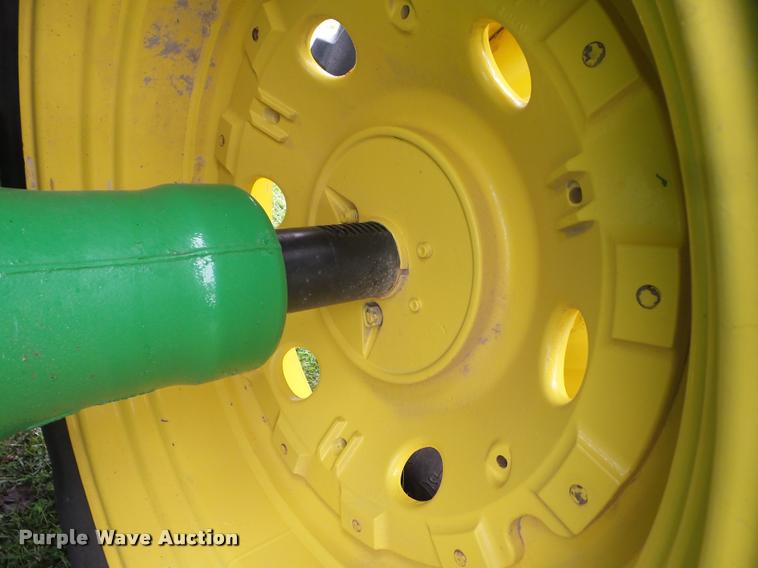 image for item J8640 1996 John Deere 8400 MFWD tractor