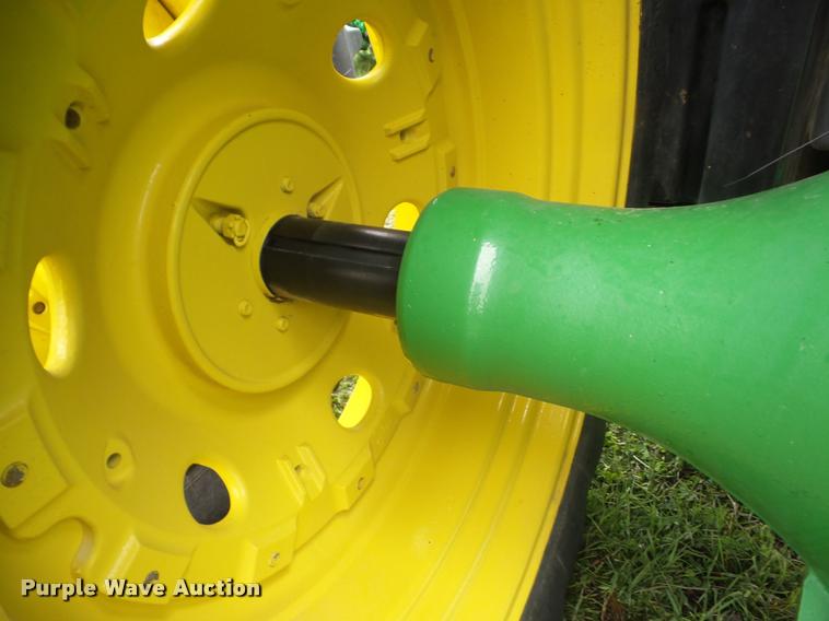 image for item J8640 1996 John Deere 8400 MFWD tractor