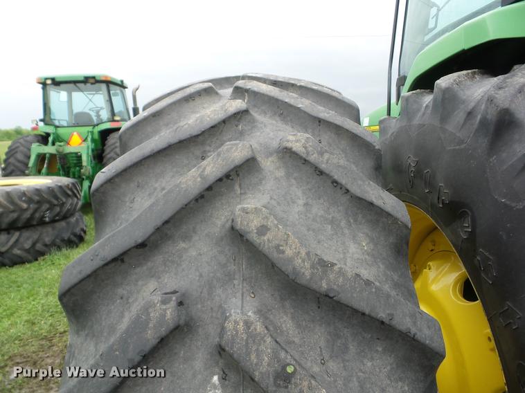 image for item J8640 1996 John Deere 8400 MFWD tractor