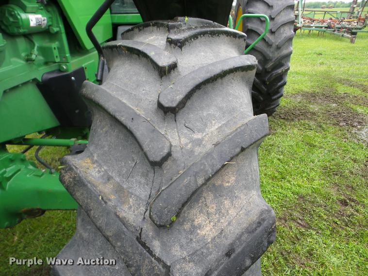image for item J8640 1996 John Deere 8400 MFWD tractor