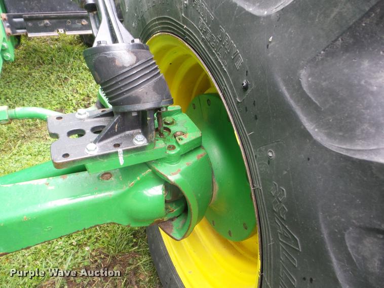 image for item J8640 1996 John Deere 8400 MFWD tractor