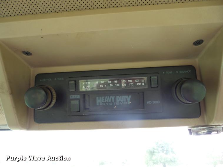 image for item J8640 1996 John Deere 8400 MFWD tractor