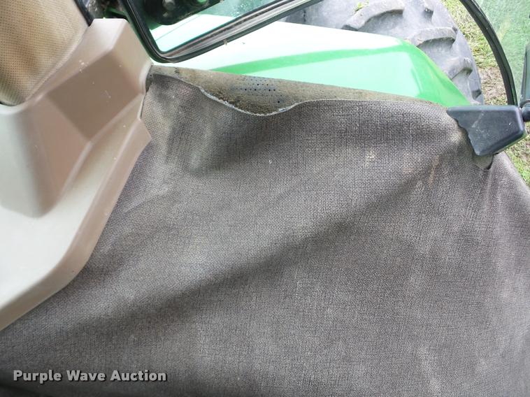 image for item J8640 1996 John Deere 8400 MFWD tractor