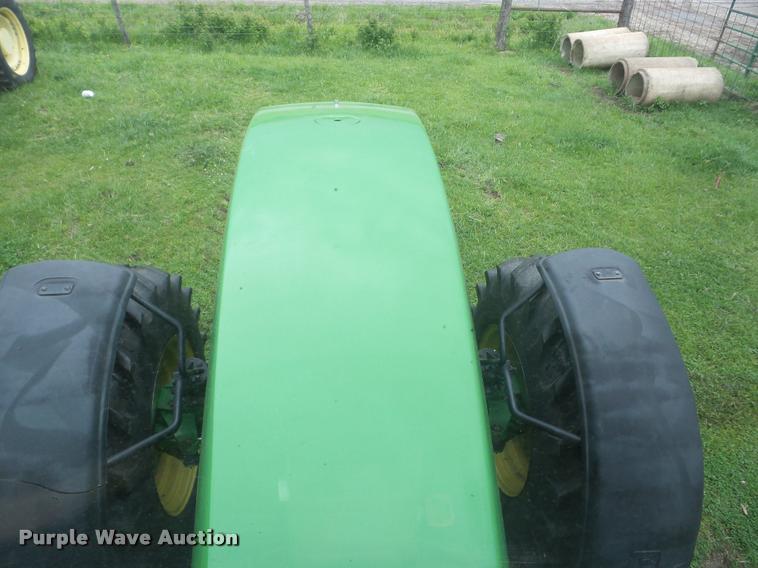 image for item J8640 1996 John Deere 8400 MFWD tractor