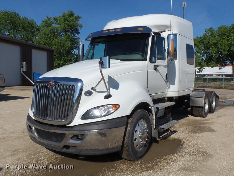 image for item DA3481 2012 International ProStar semi truck