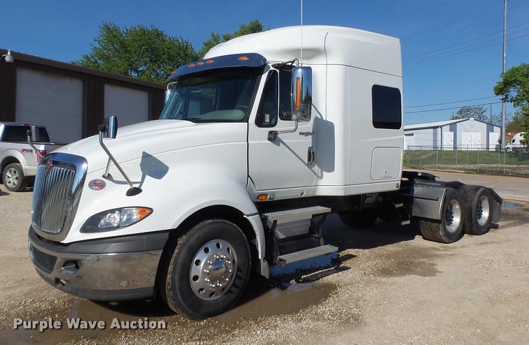 image for item DA3481 2012 International ProStar semi truck