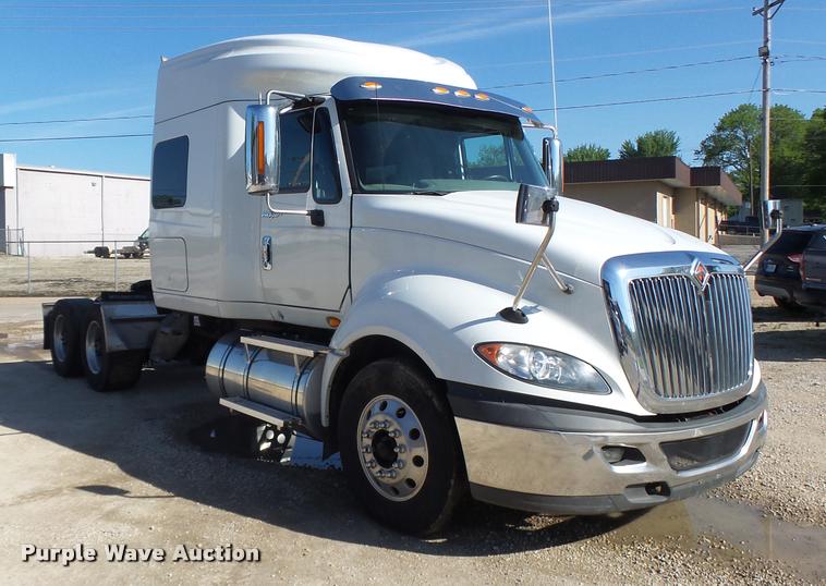 image for item DA3481 2012 International ProStar semi truck
