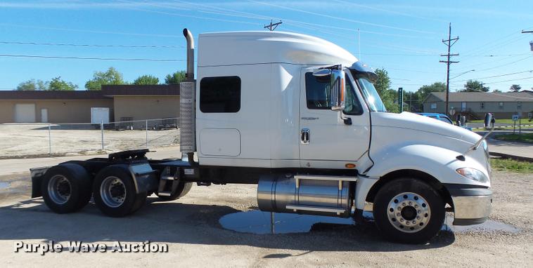 image for item DA3481 2012 International ProStar semi truck