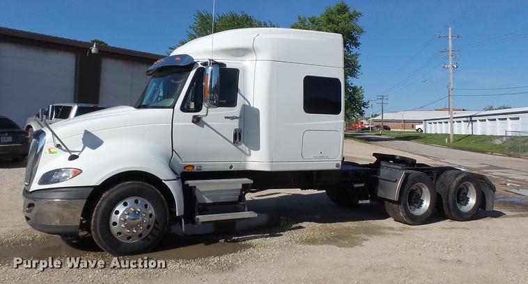 image for item DA3481 2012 International ProStar semi truck