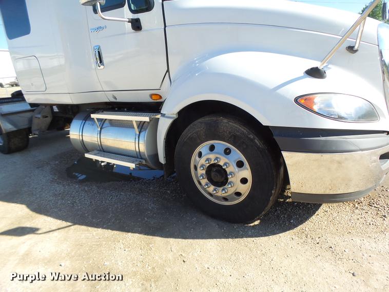 image for item DA3481 2012 International ProStar semi truck
