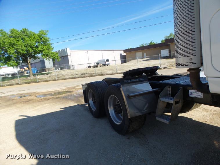 image for item DA3481 2012 International ProStar semi truck
