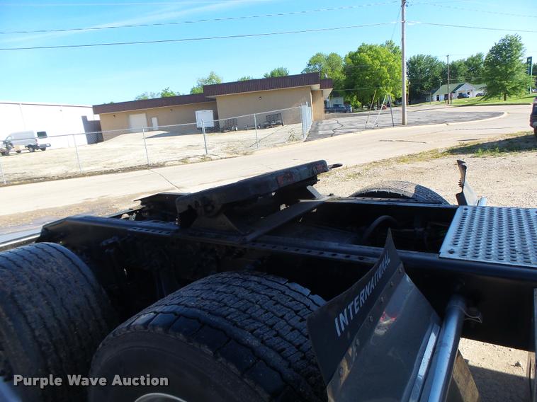 image for item DA3481 2012 International ProStar semi truck