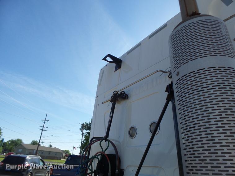 image for item DA3481 2012 International ProStar semi truck