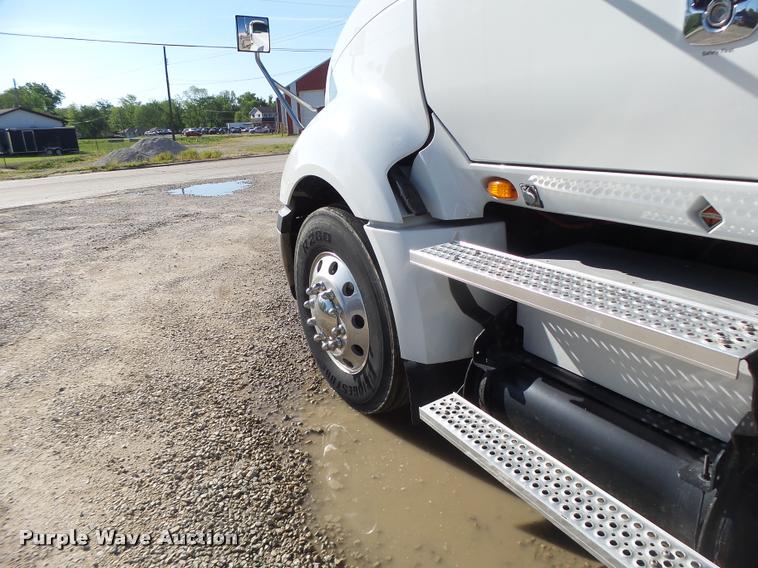 image for item DA3481 2012 International ProStar semi truck