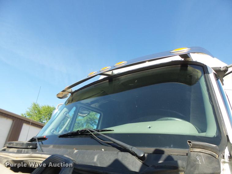 image for item DA3481 2012 International ProStar semi truck