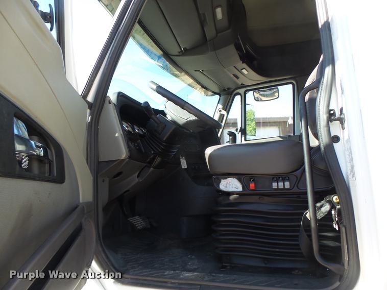 image for item DA3481 2012 International ProStar semi truck