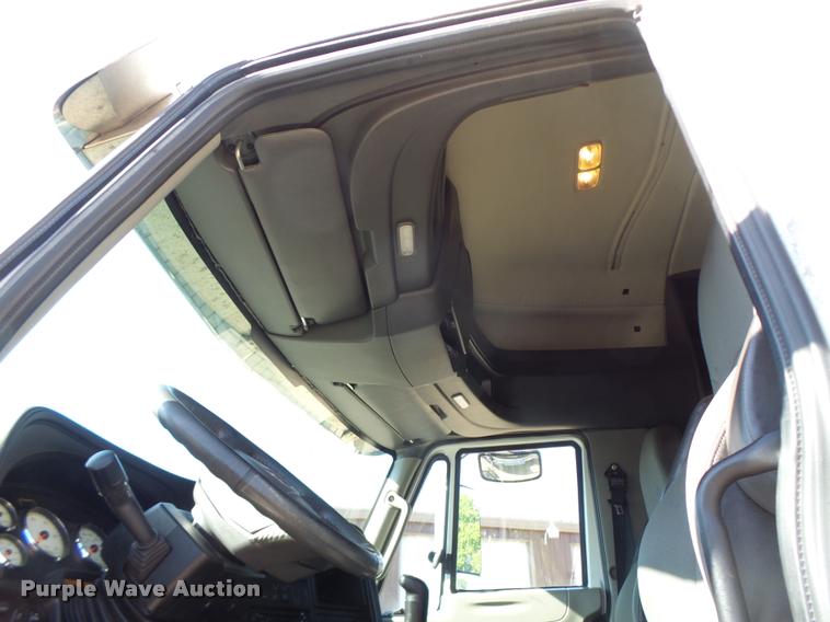 image for item DA3481 2012 International ProStar semi truck