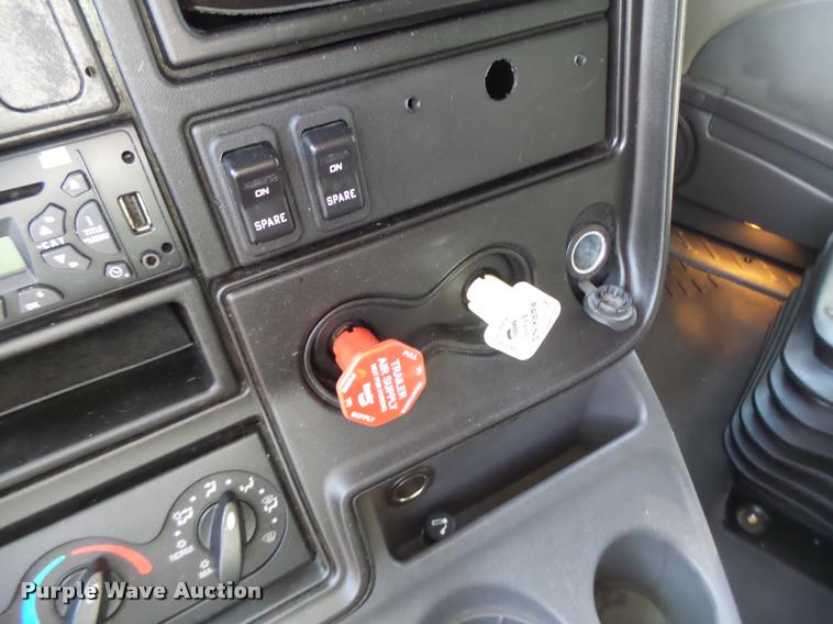 image for item DA3481 2012 International ProStar semi truck