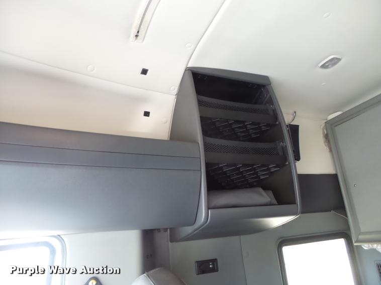 image for item DA3481 2012 International ProStar semi truck