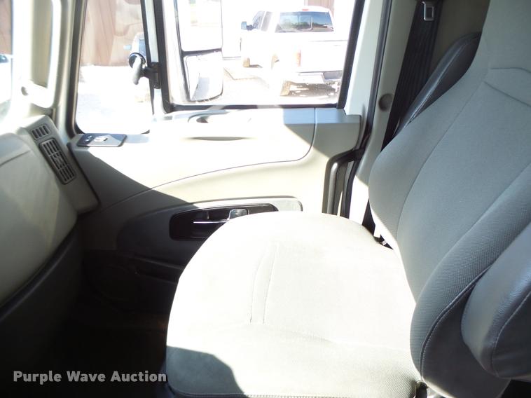 image for item DA3481 2012 International ProStar semi truck